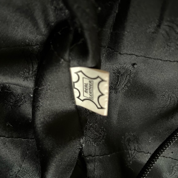 Leather jacket - Picture 3 of 4